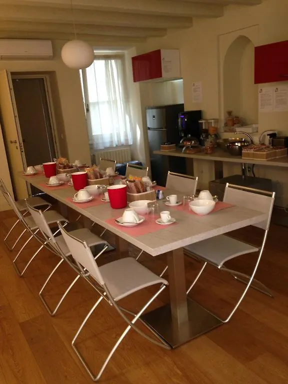 ** Gasthof Hotel Dietro L'Angolo Brescia Italien
